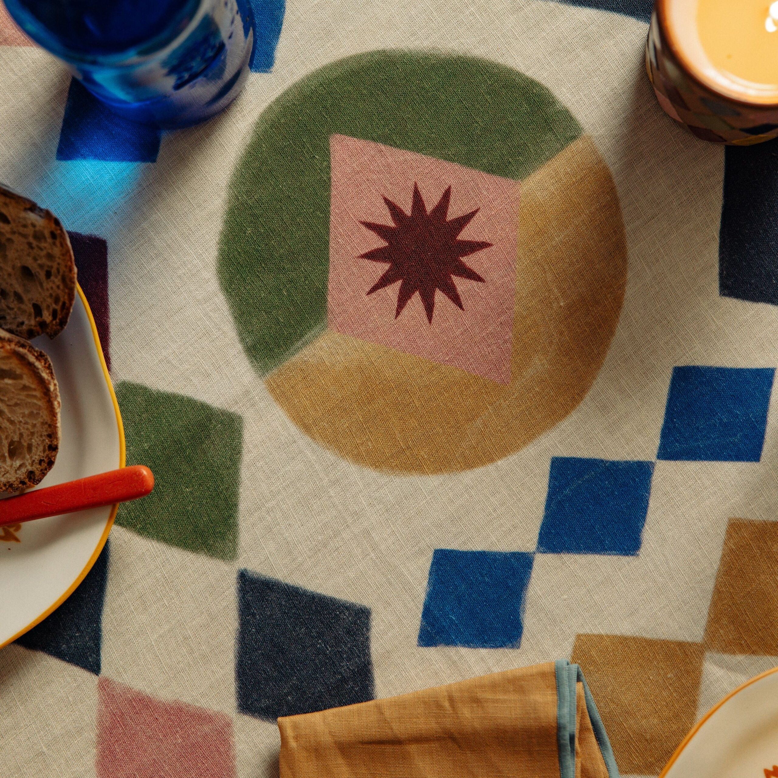 Good_Tablecloth_Editorial_Close_Up_2_-_Resized.jpg